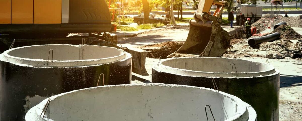 betonowe kręgi studzienne